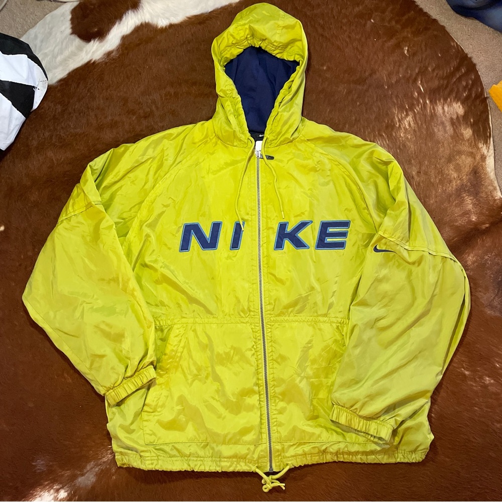 VINTAGE NIKE ZIP UP HOODED LINED WINDBREAKER JACKET WITH FRONT LOGO